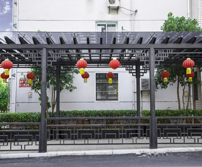 <strong>公園連廊鋼構木紋漆施工效果圖</strong>